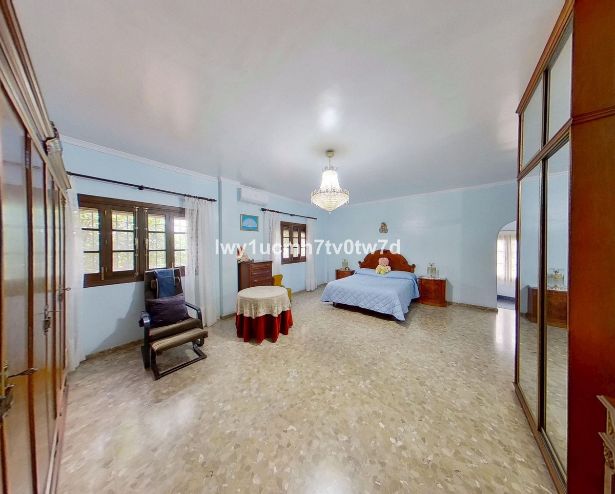 Huis te koop in Churriana | 4 slaapkamers H5387062