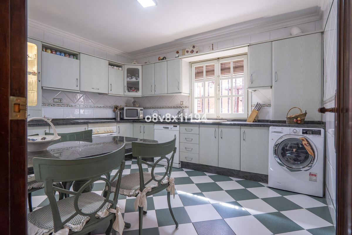 Appartement te koop in Ciudad Jardín | 7 slaapkamers H5352583