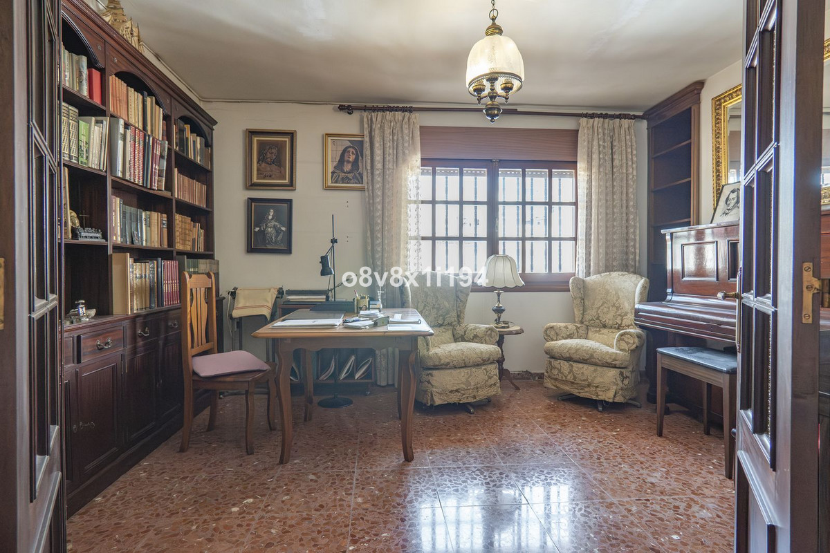 Appartement te koop in Ciudad Jardín | 7 slaapkamers H5352583