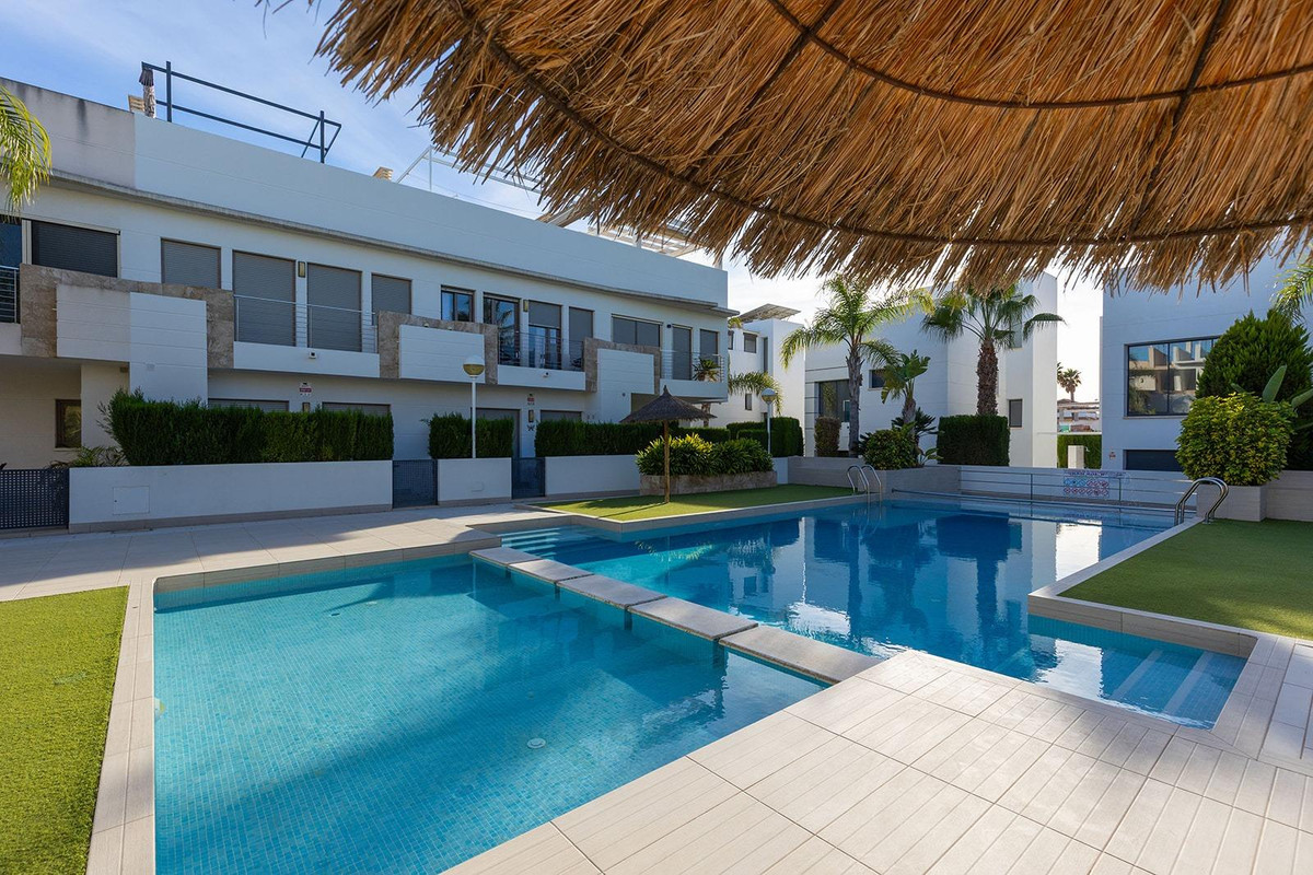 Duplex te koop in Ciudad Quesada | 3 slaapkamers H5227990