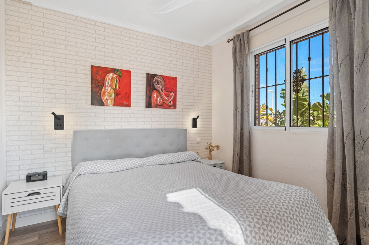 Duplex te koop in Ciudad Quesada | 5 slaapkamers H5304379