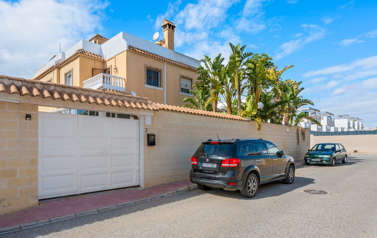 Duplex te koop in Ciudad Quesada | 5 slaapkamers H5304379