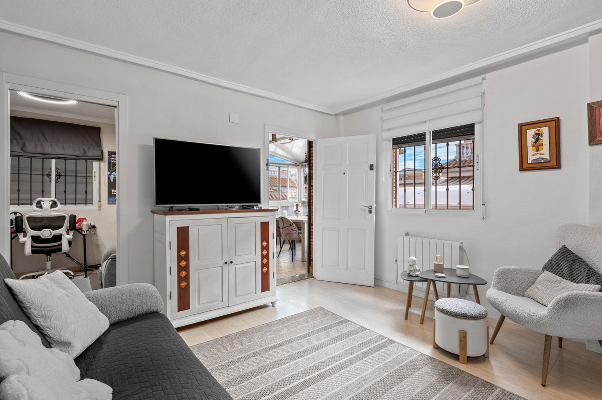 Duplex te koop in Ciudad Quesada | 5 slaapkamers H5304379