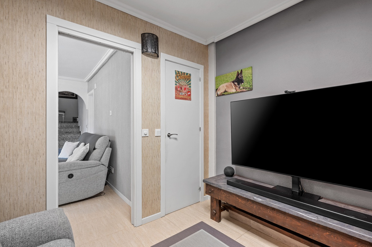 Duplex te koop in Ciudad Quesada | 5 slaapkamers H5304379