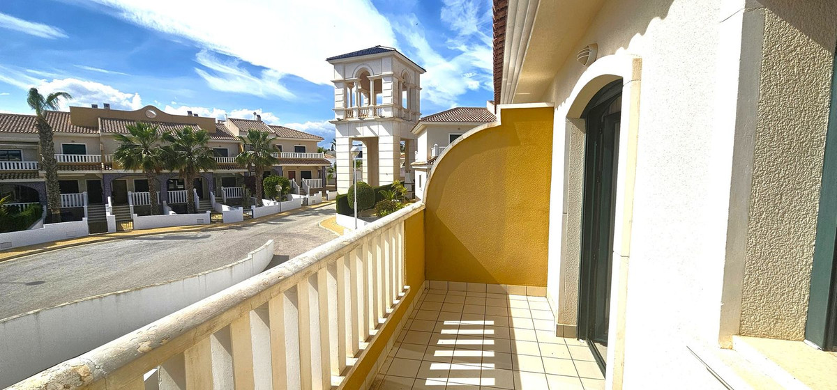 Huis te koop in Ciudad Quesada | 3 slaapkamers H5387989