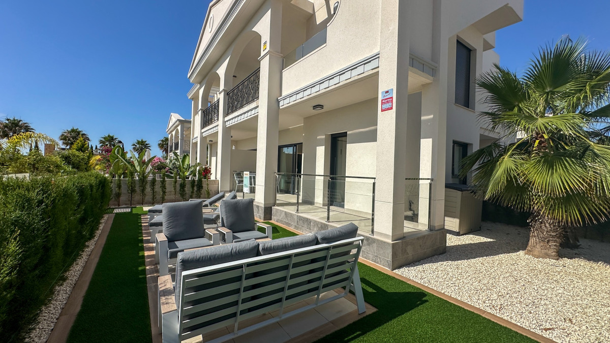 Huis te koop in Ciudad Quesada | 2 slaapkamers H5421736
