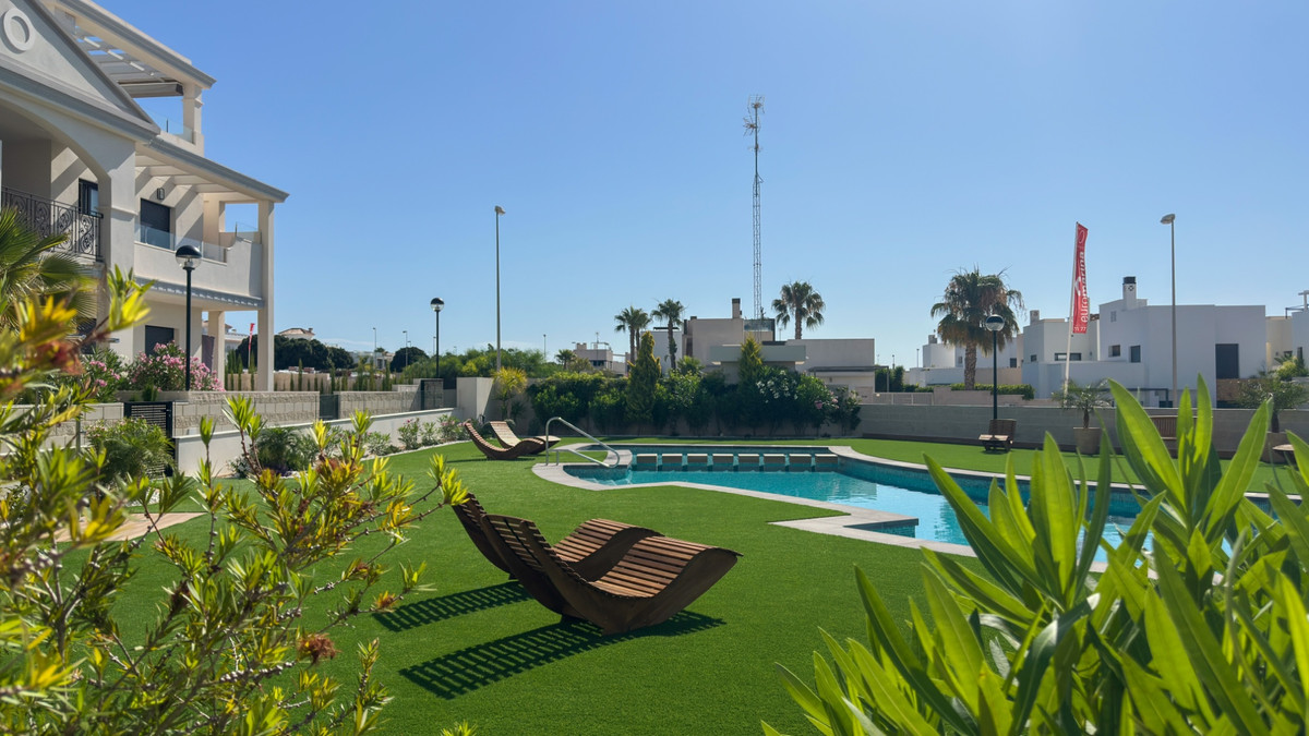 Huis te koop in Ciudad Quesada | 2 slaapkamers H5421736
