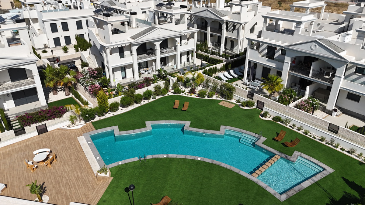 Huis te koop in Ciudad Quesada | 2 slaapkamers H5421736