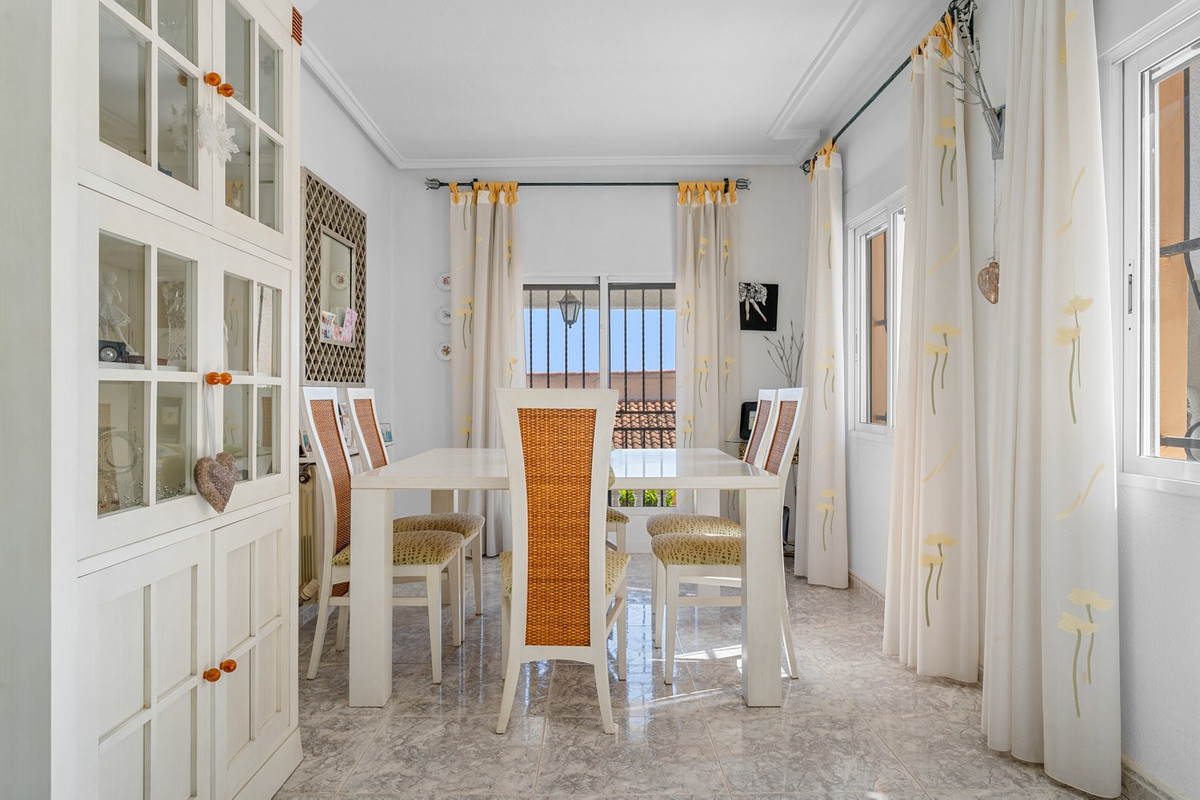 Appartement te koop in Ciudad Quesada | 4 slaapkamers H5429338