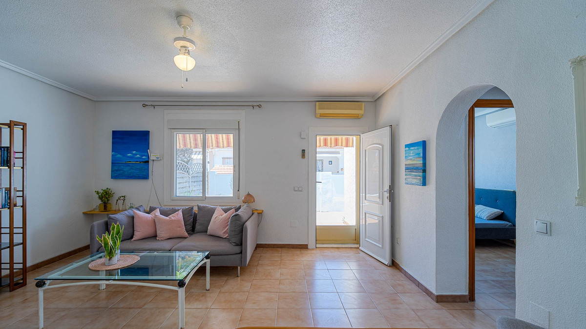Anders te koop in Ciudad Quesada | 2 slaapkamers H5432467