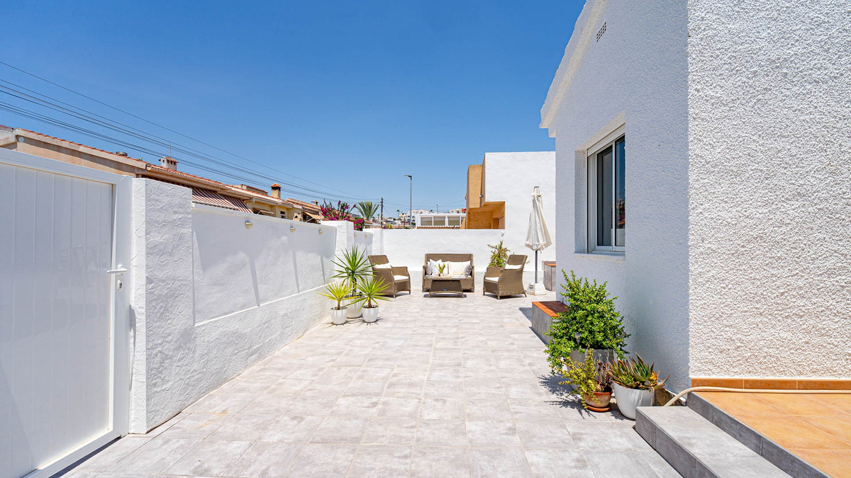 Anders te koop in Ciudad Quesada | 2 slaapkamers H5432467
