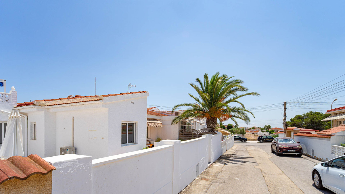 Anders te koop in Ciudad Quesada | 2 slaapkamers H5432467