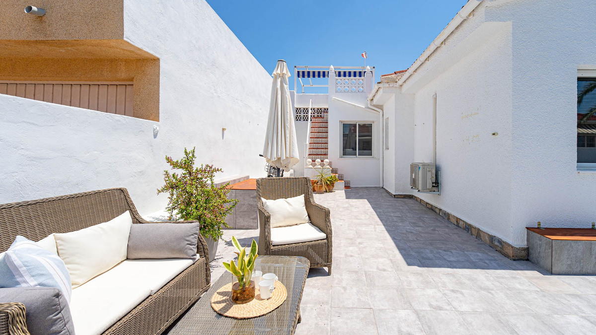 Anders te koop in Ciudad Quesada | 2 slaapkamers H5432467
