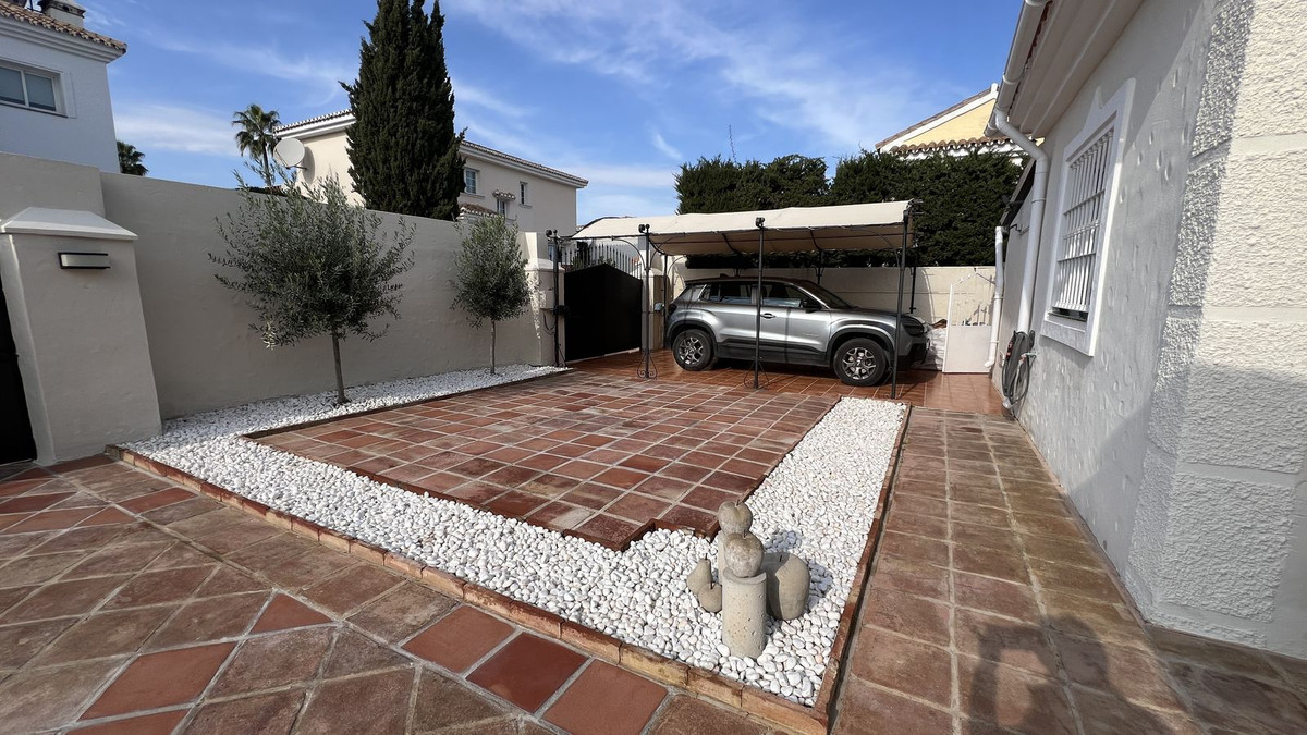 Vrijstaande Villa te koop in Coín | 3 slaapkamers H5117812
