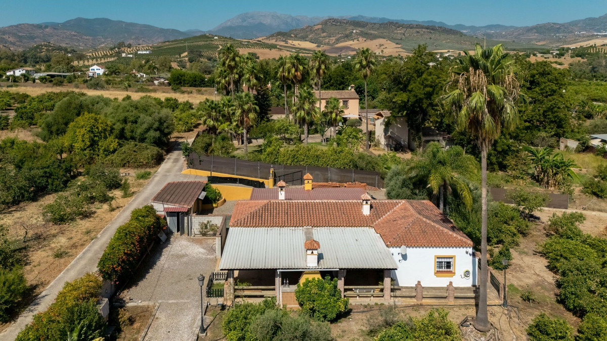 Vrijstaande Villa te koop in Coín | 4 slaapkamers H5131069