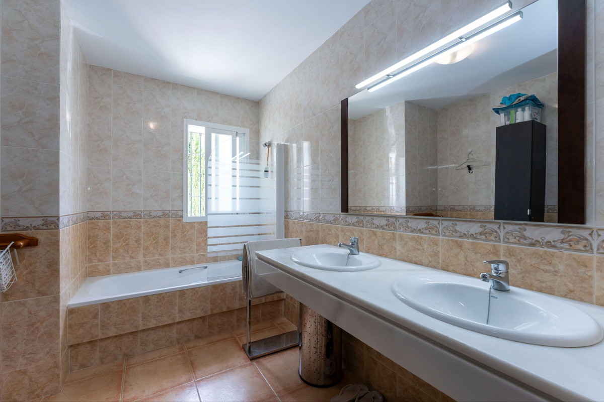 Vrijstaande Villa te koop in Coín | 4 slaapkamers H5134831