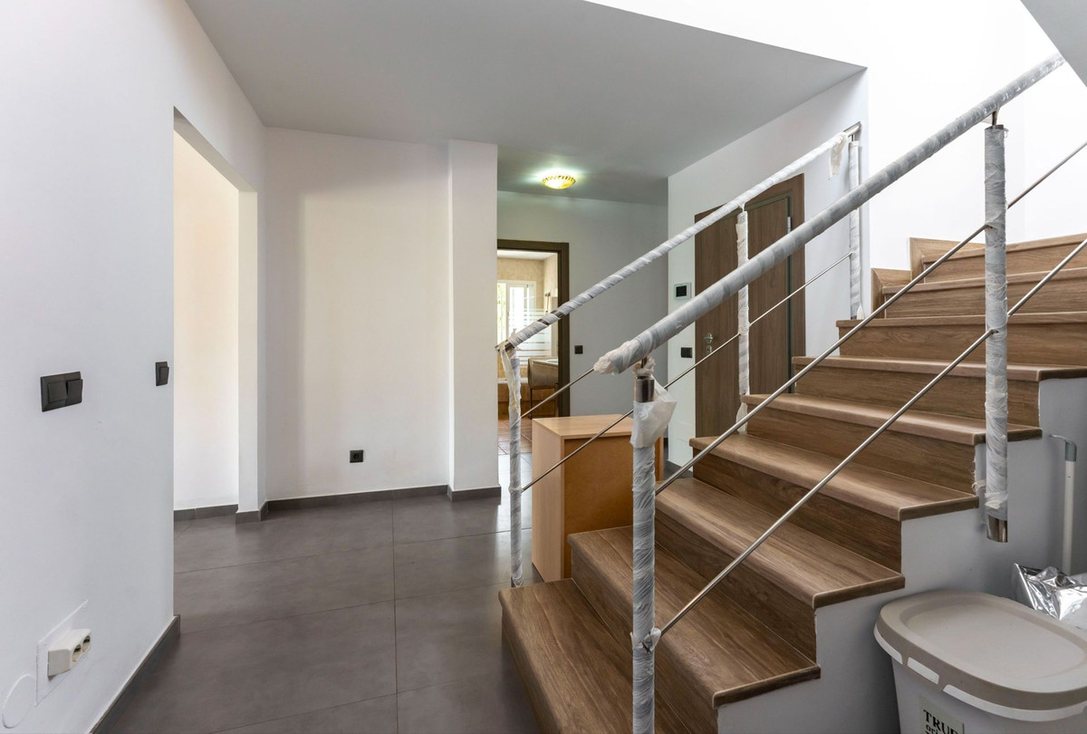 Vrijstaande Villa te koop in Coín | 4 slaapkamers H5134831