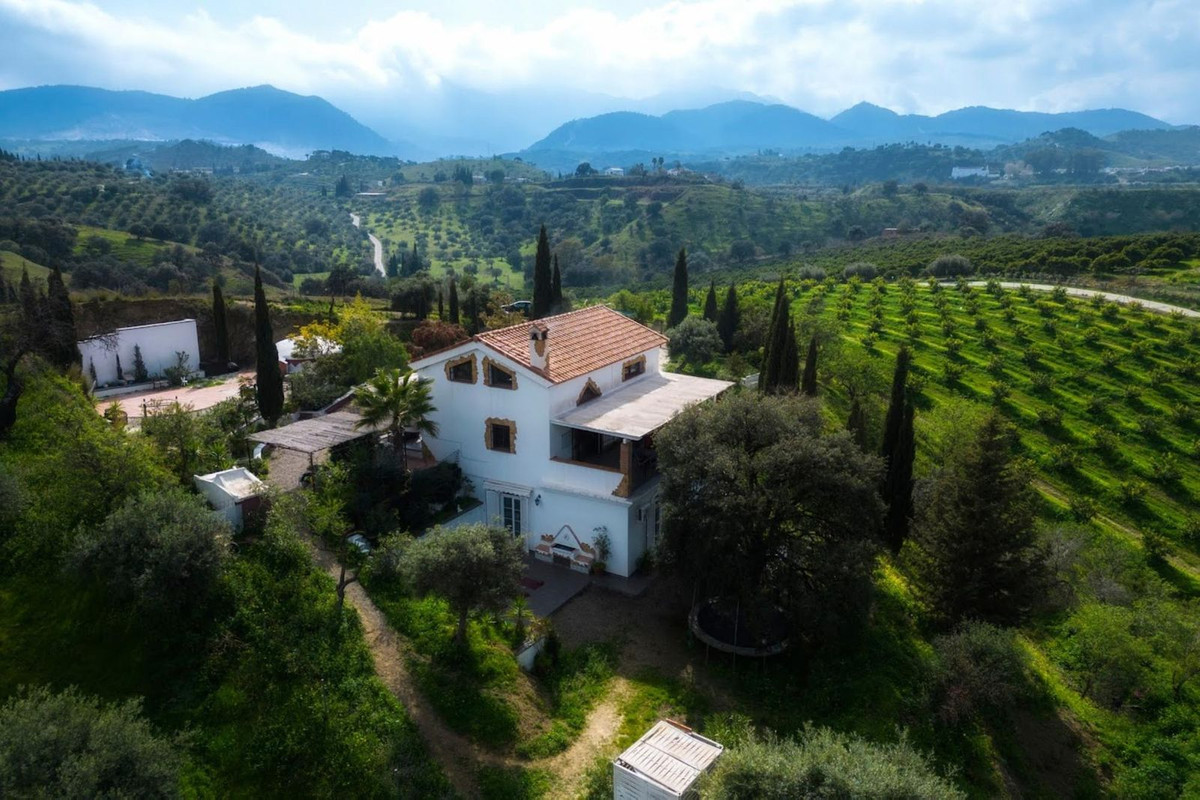 Finca - Cortijo te koop in Coín | 3 slaapkamers H5259754