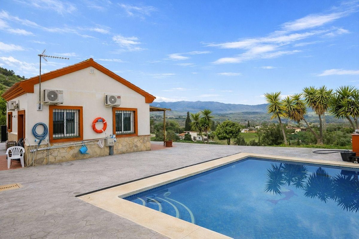 Finca - Cortijo te koop in Coín | 2 slaapkamers H5309848