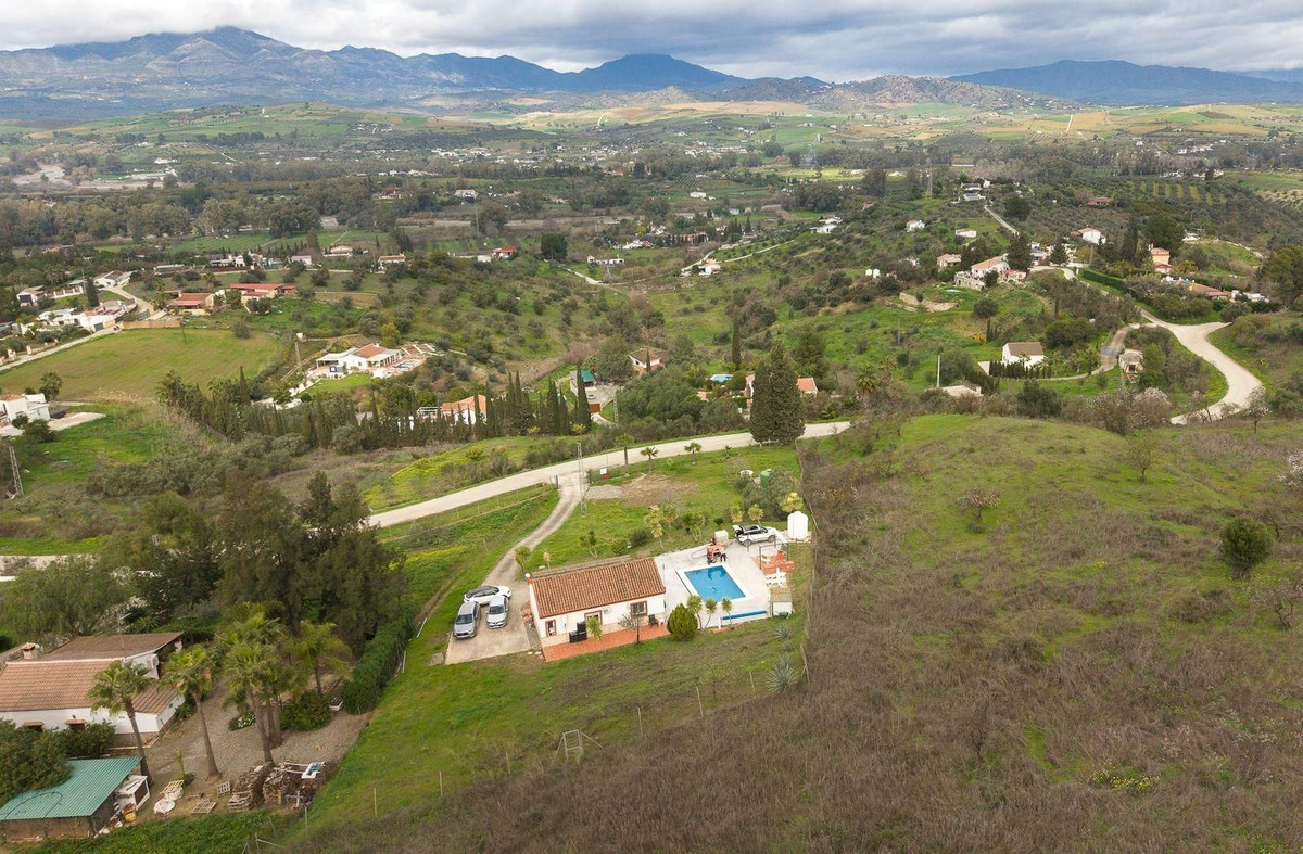 Finca - Cortijo te koop in Coín | 2 slaapkamers H5309848