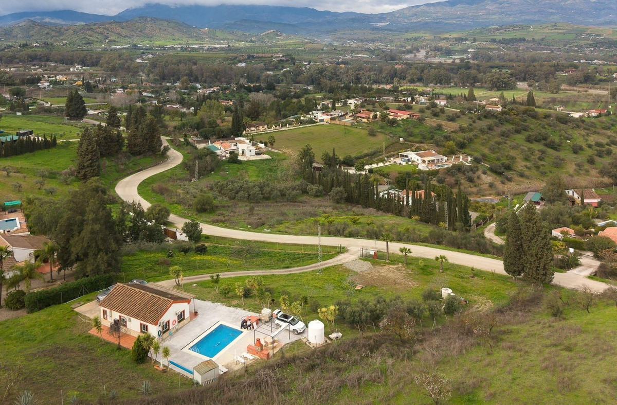 Finca - Cortijo te koop in Coín | 2 slaapkamers H5309848