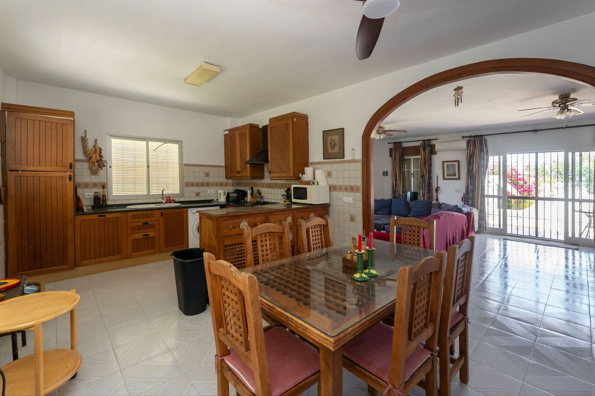 Appartement te koop in Coín | 4 slaapkamers H5393494
