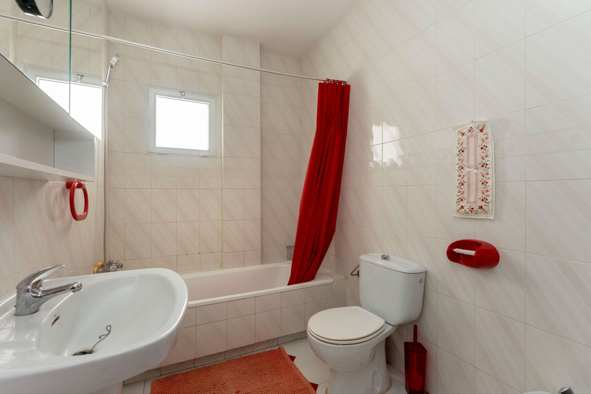 Appartement te koop in Coín | 4 slaapkamers H5393494
