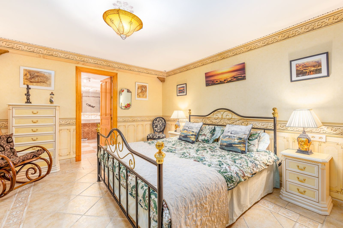 Appartement te koop in Coín | 4 slaapkamers H5394082