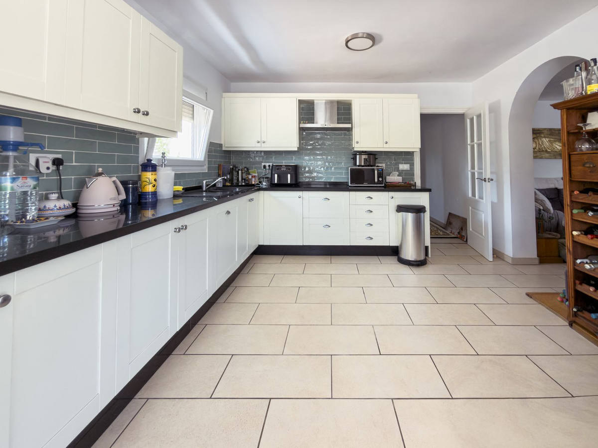 Appartement te koop in Coín | 4 slaapkamers H5430550