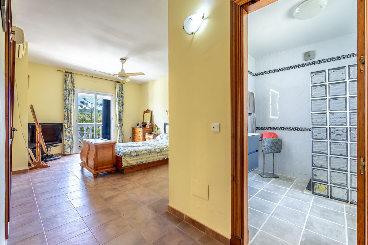 Appartement te koop in Coín | 4 slaapkamers H5459248