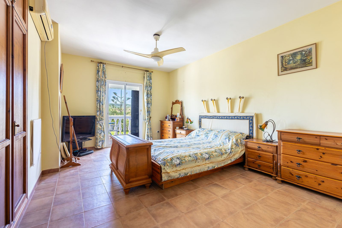Appartement te koop in Coín | 4 slaapkamers H5459248