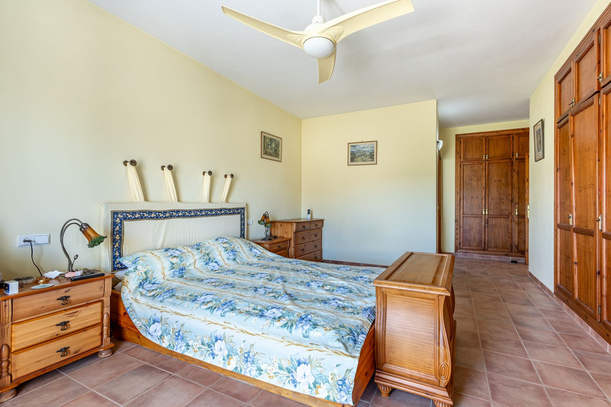 Appartement te koop in Coín | 4 slaapkamers H5459248