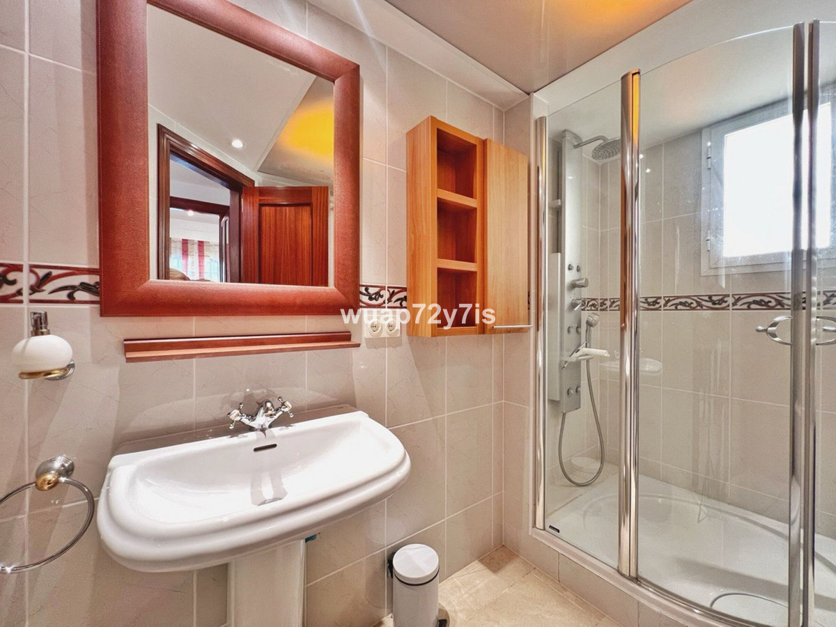 Huis te koop in Costabella | 5 slaapkamers H5139940