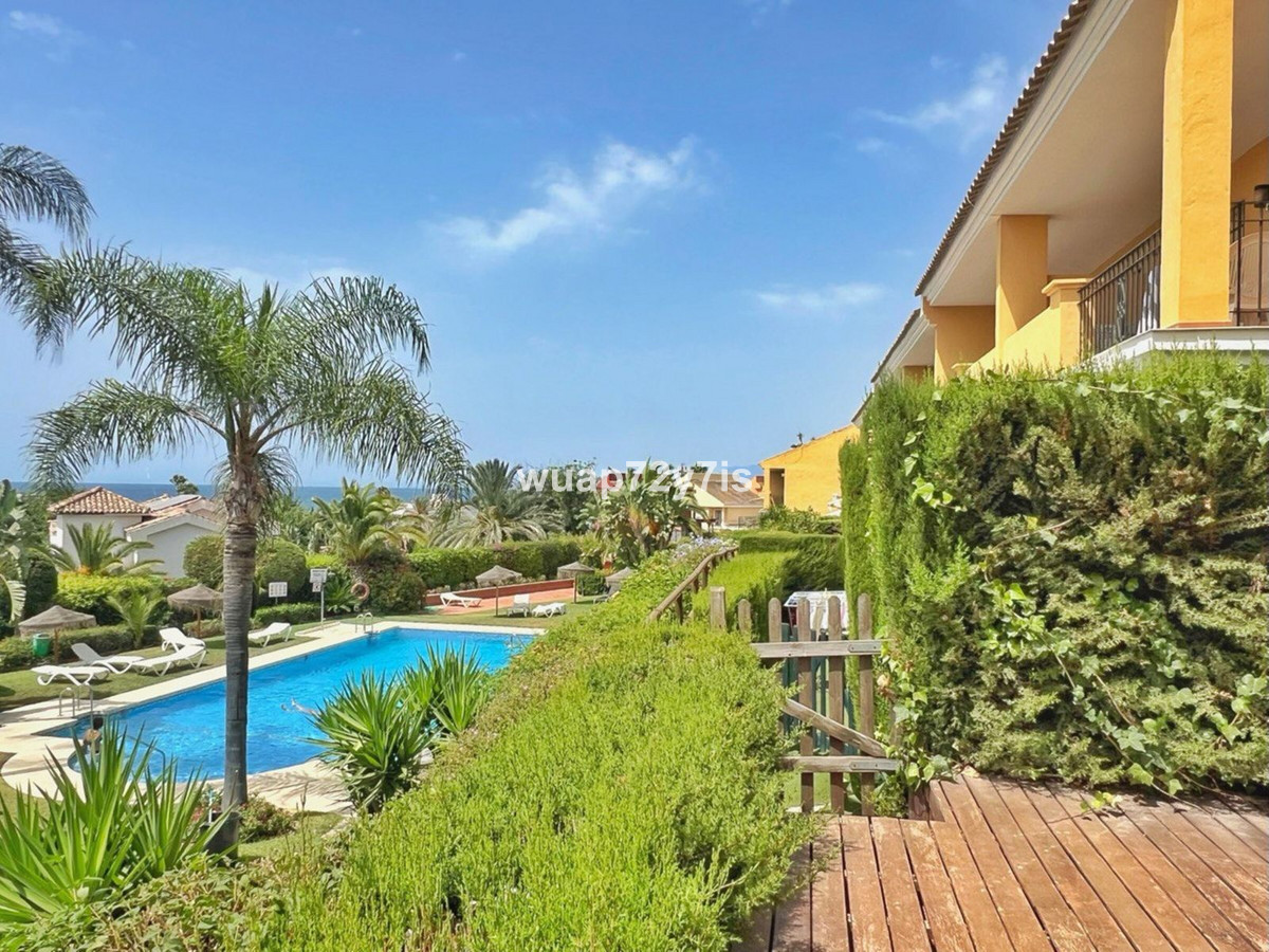 Huis te koop in Costabella | 5 slaapkamers H5139940