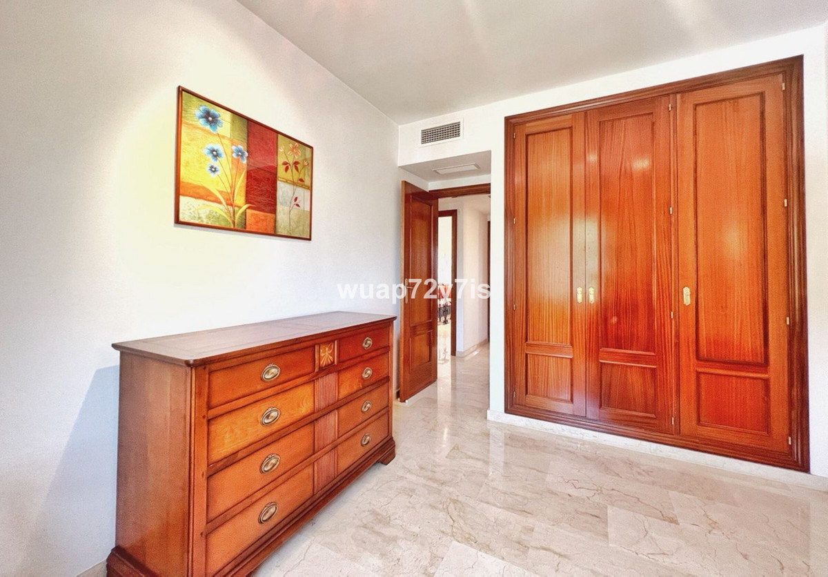 Huis te koop in Costabella | 5 slaapkamers H5139940