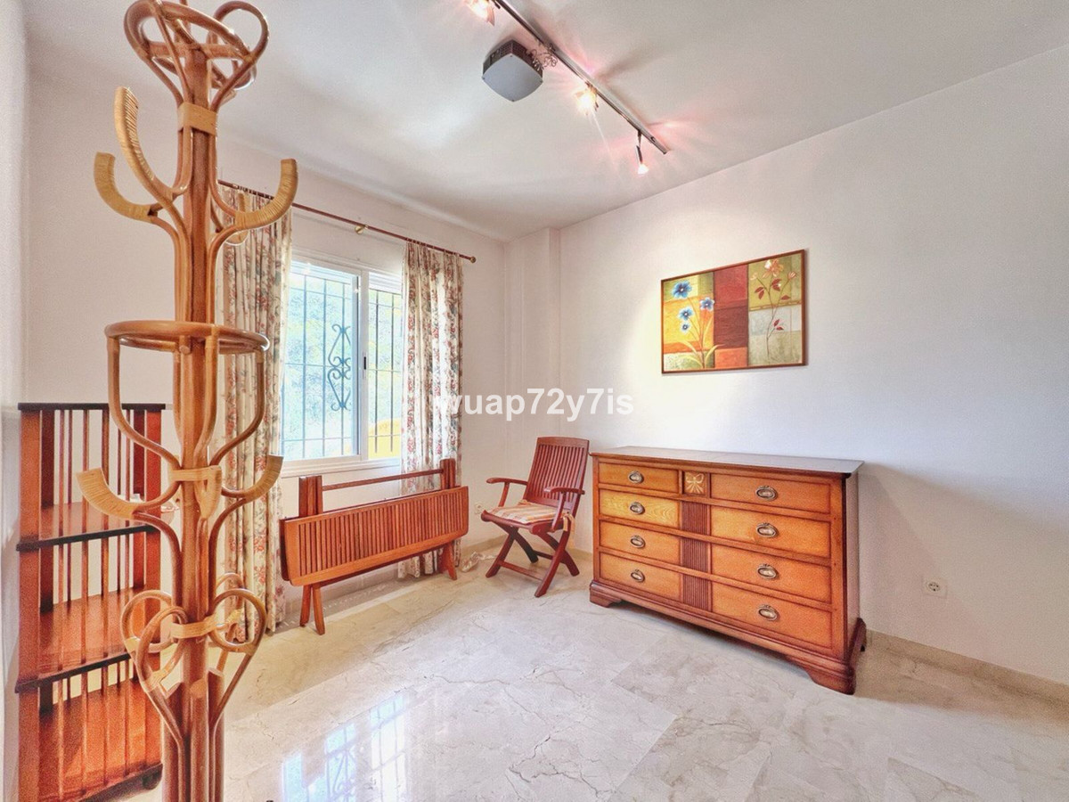 Huis te koop in Costabella | 5 slaapkamers H5139940