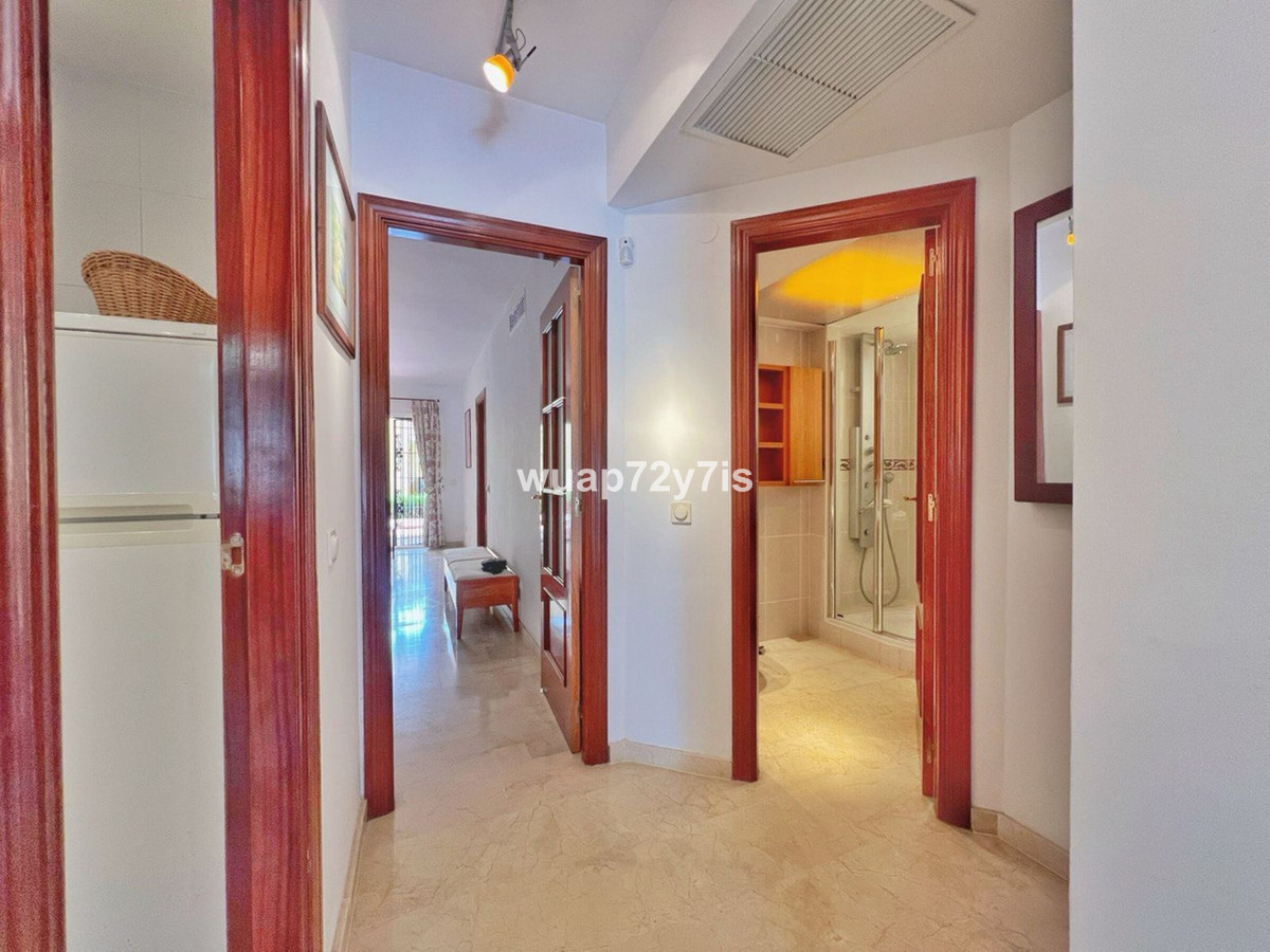 Huis te koop in Costabella | 5 slaapkamers H5139940