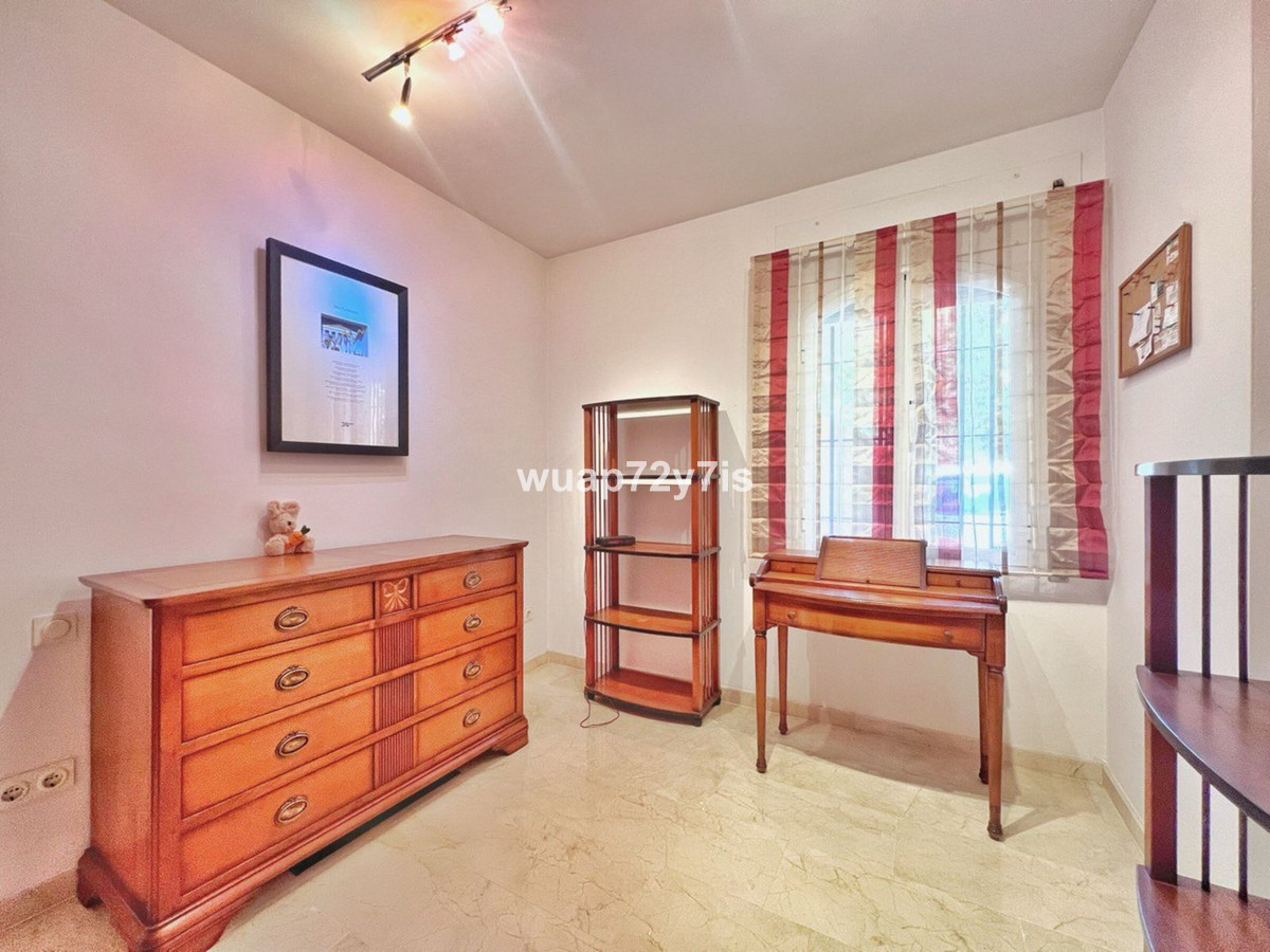Huis te koop in Costabella | 5 slaapkamers H5139940