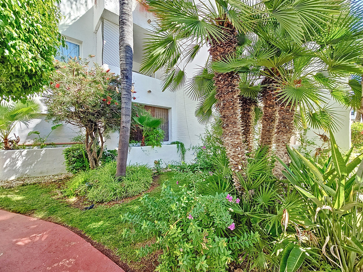 Apartment for sale in Costalita | 1 bedrooms H5055106