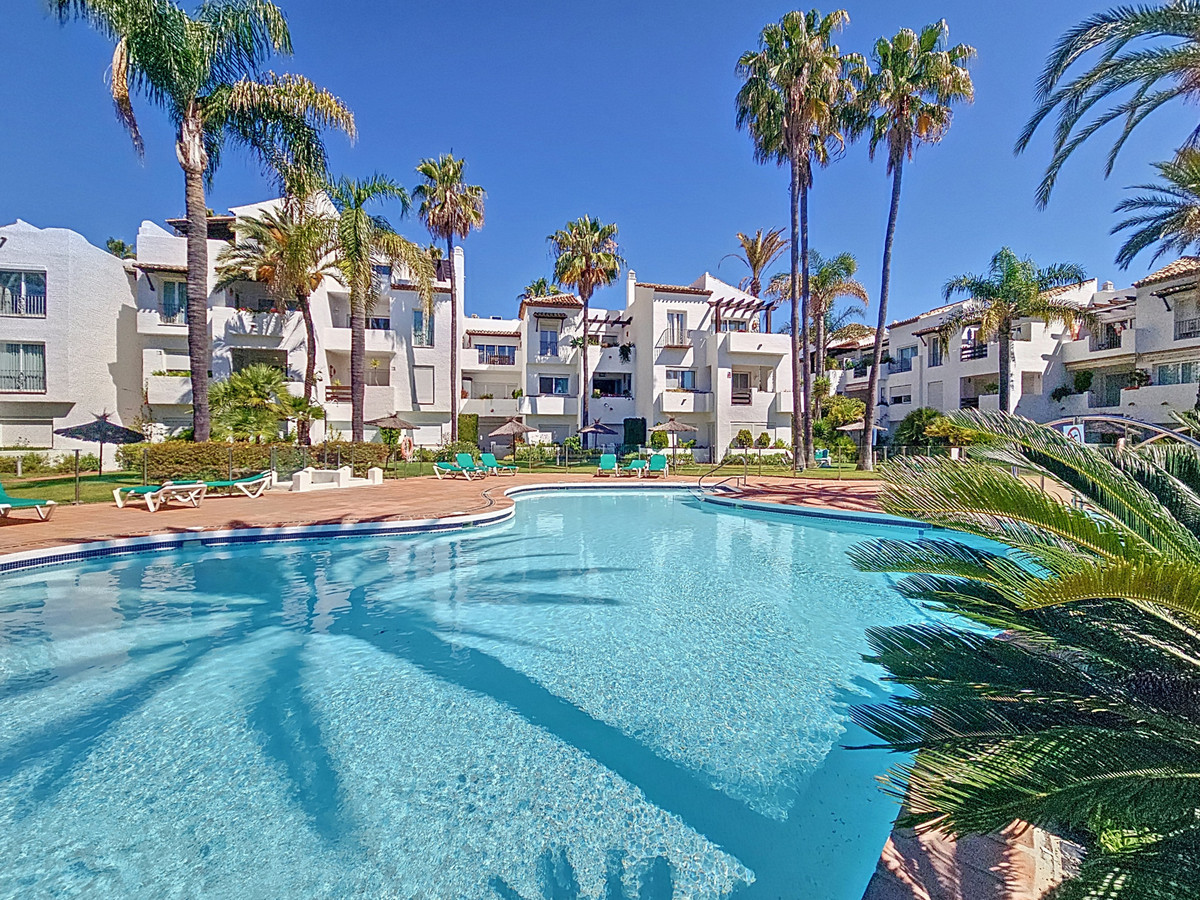 Apartment for sale in Costalita | 1 bedrooms H5055106