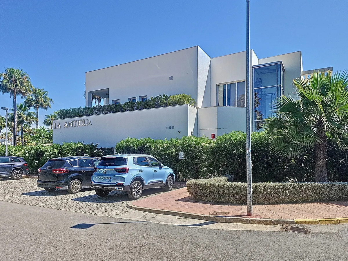 Apartment for sale in Costalita | 1 bedrooms H5055106