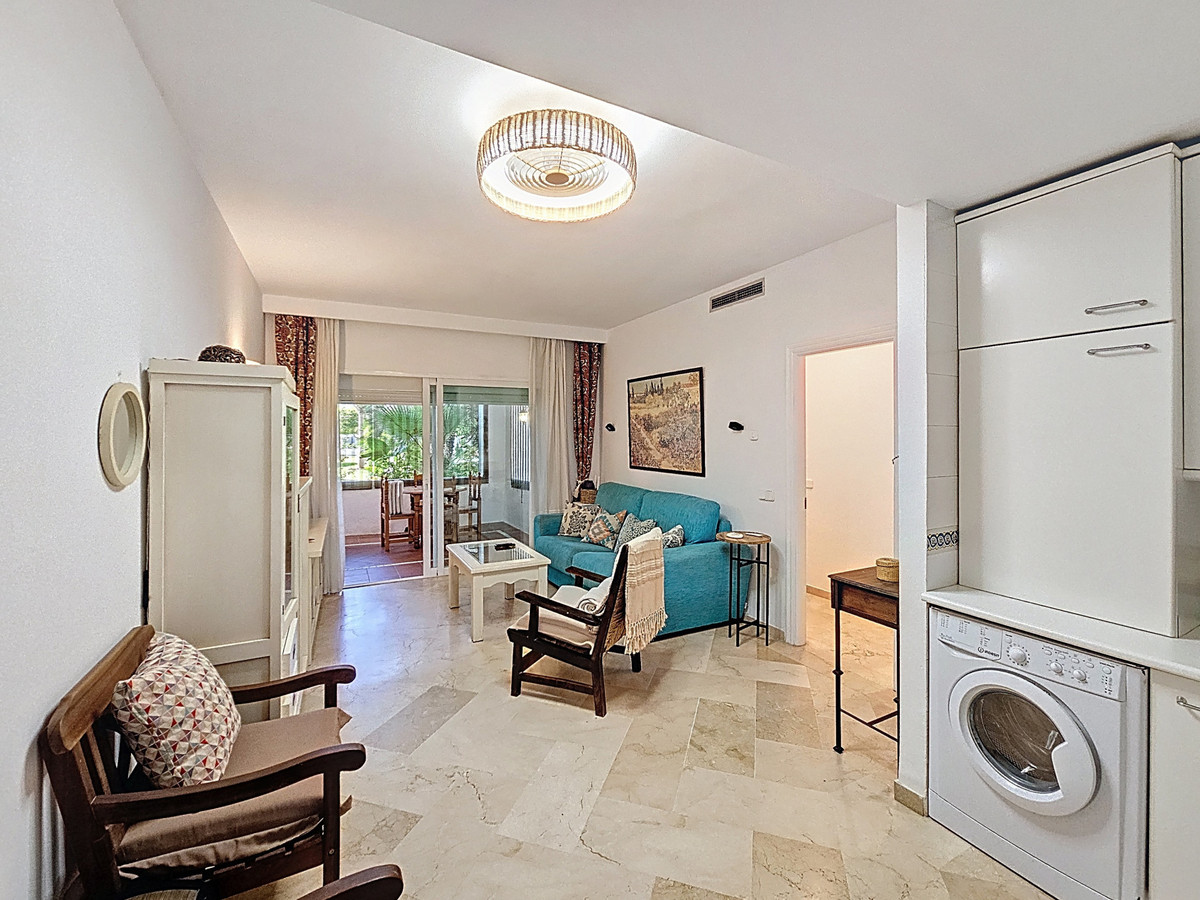 Apartment for sale in Costalita | 1 bedrooms H5055106
