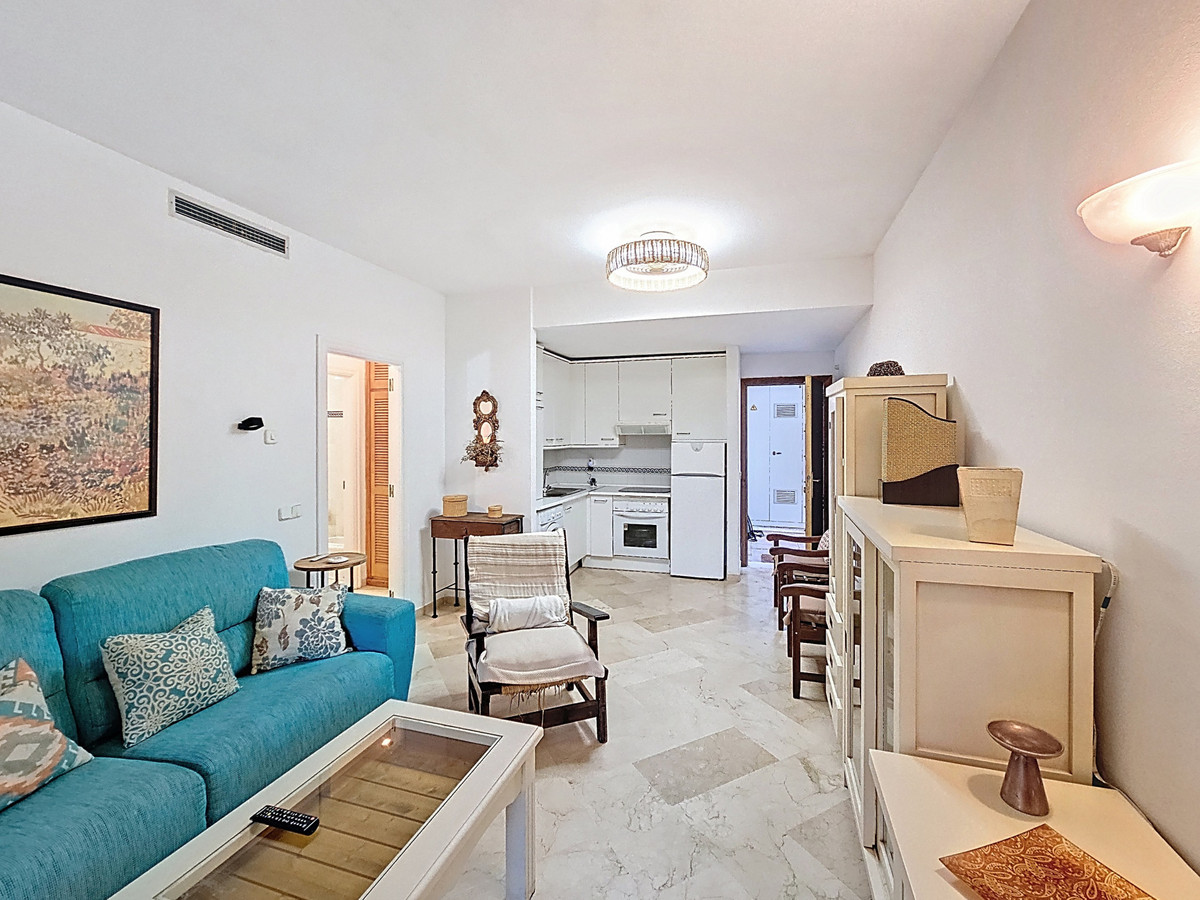 Apartment for sale in Costalita | 1 bedrooms H5055106