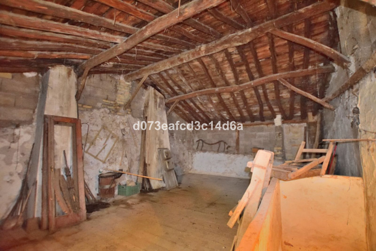 Grond te koop in Cuevas del Becerro | 4 slaapkamers H5486110