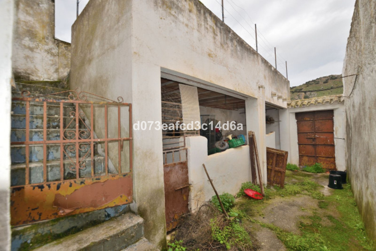 Grond te koop in Cuevas del Becerro | 4 slaapkamers H5486110