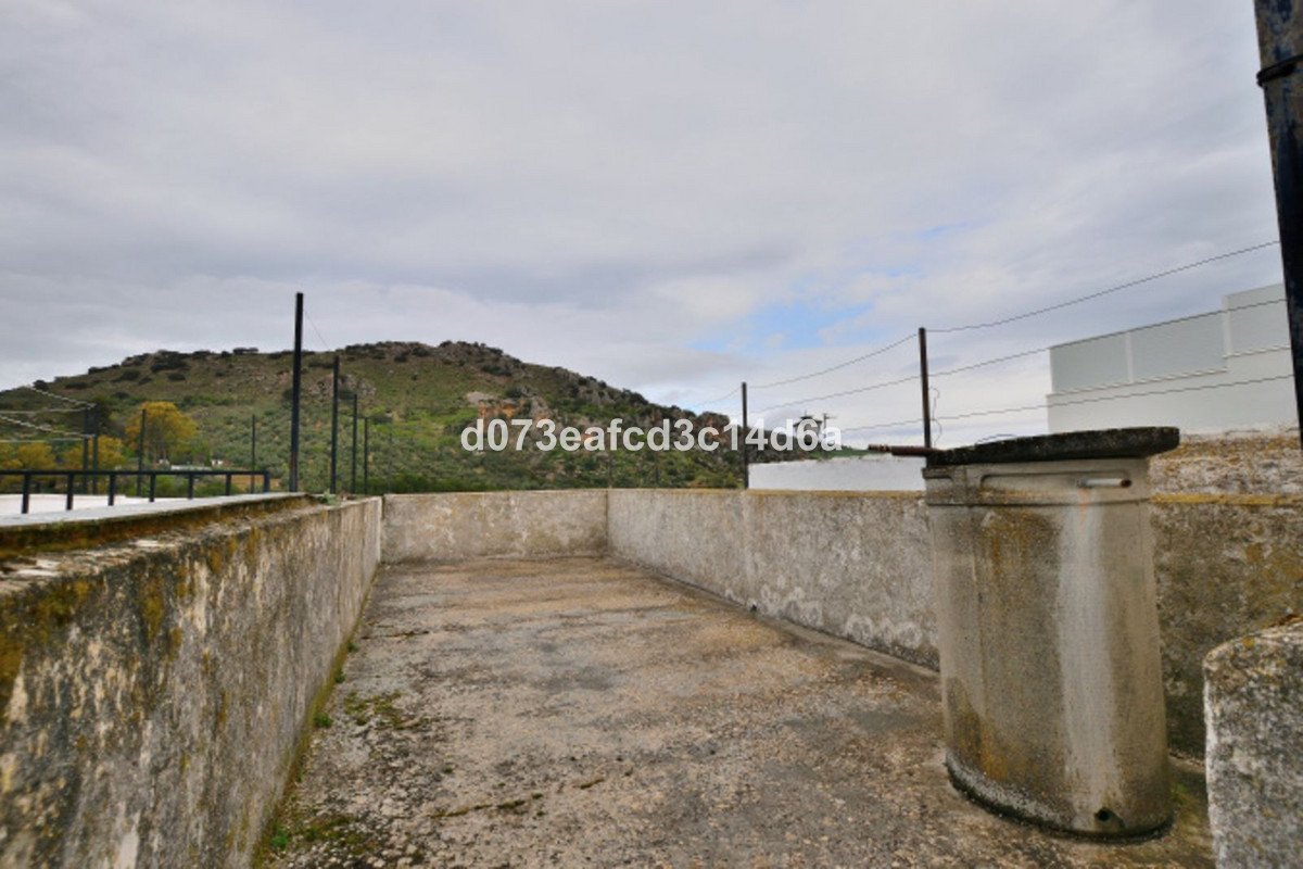 Grond te koop in Cuevas del Becerro | 4 slaapkamers H5486110