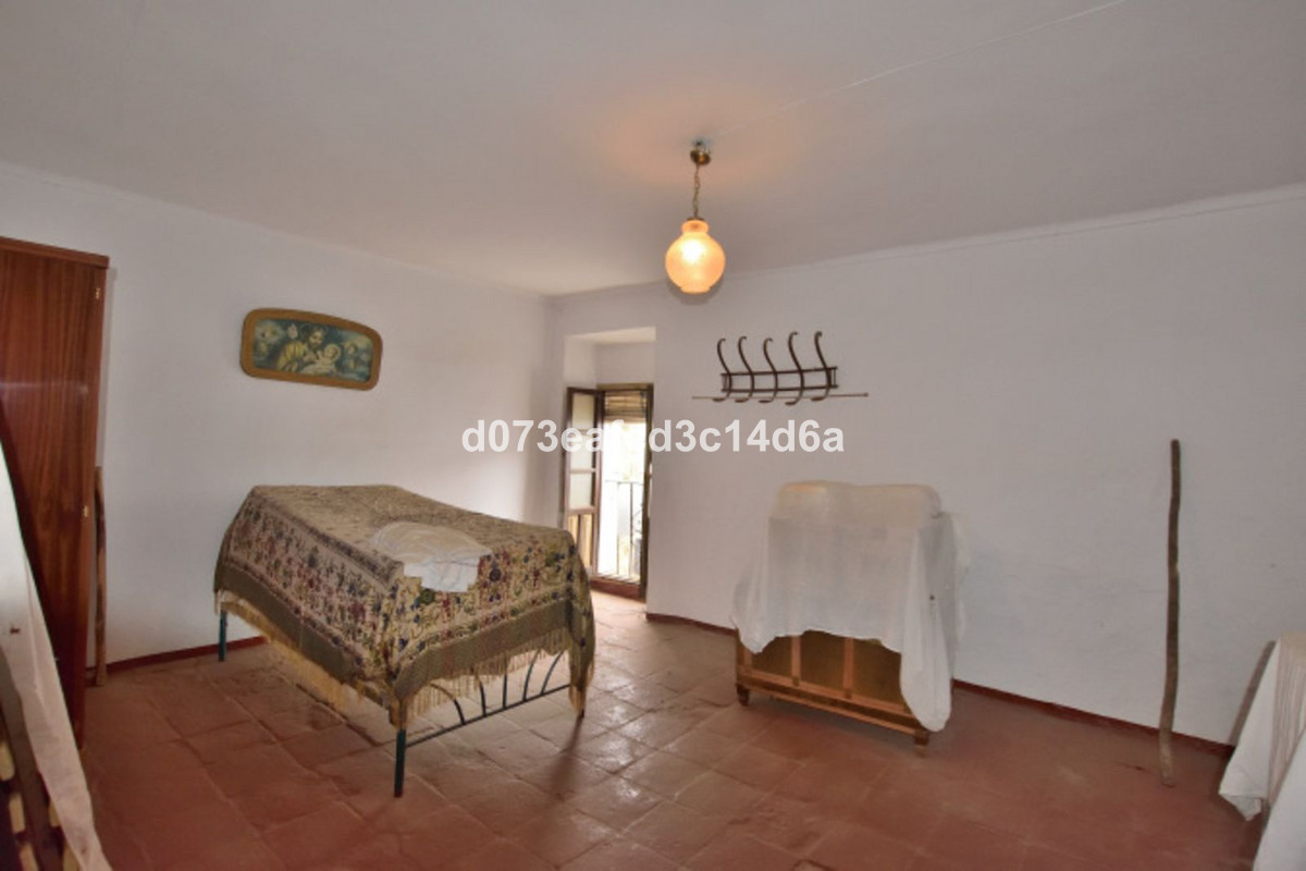 Grond te koop in Cuevas del Becerro | 4 slaapkamers H5486110