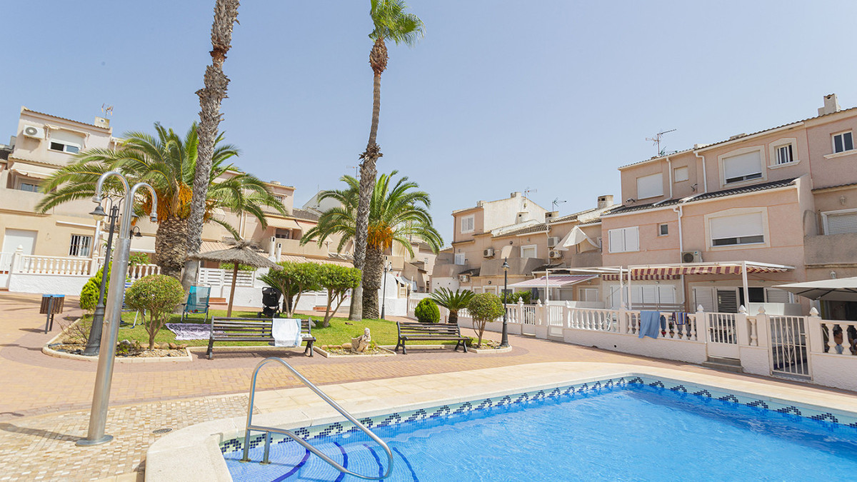Huis te koop in Dehesa de Campoamor | 3 slaapkamers H5295409