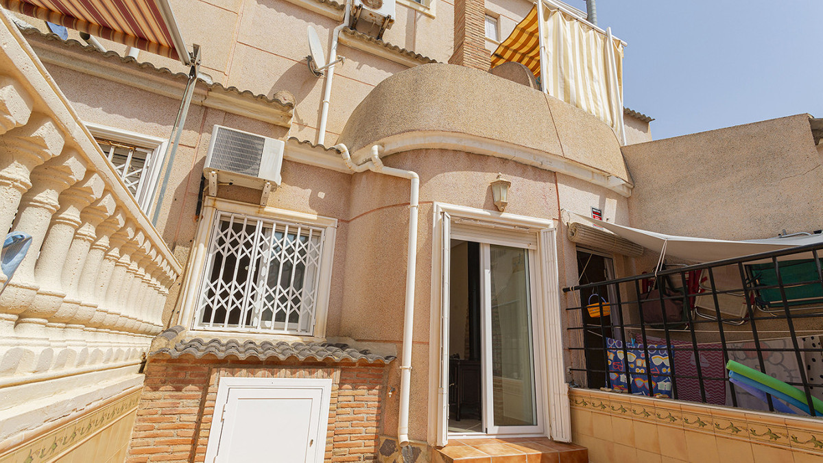 Huis te koop in Dehesa de Campoamor | 3 slaapkamers H5295409