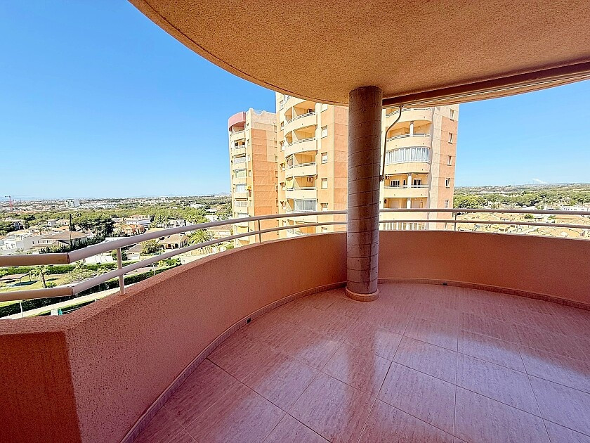 Commercieel te koop in Dehesa de Campoamor | 2 slaapkamers H5456182